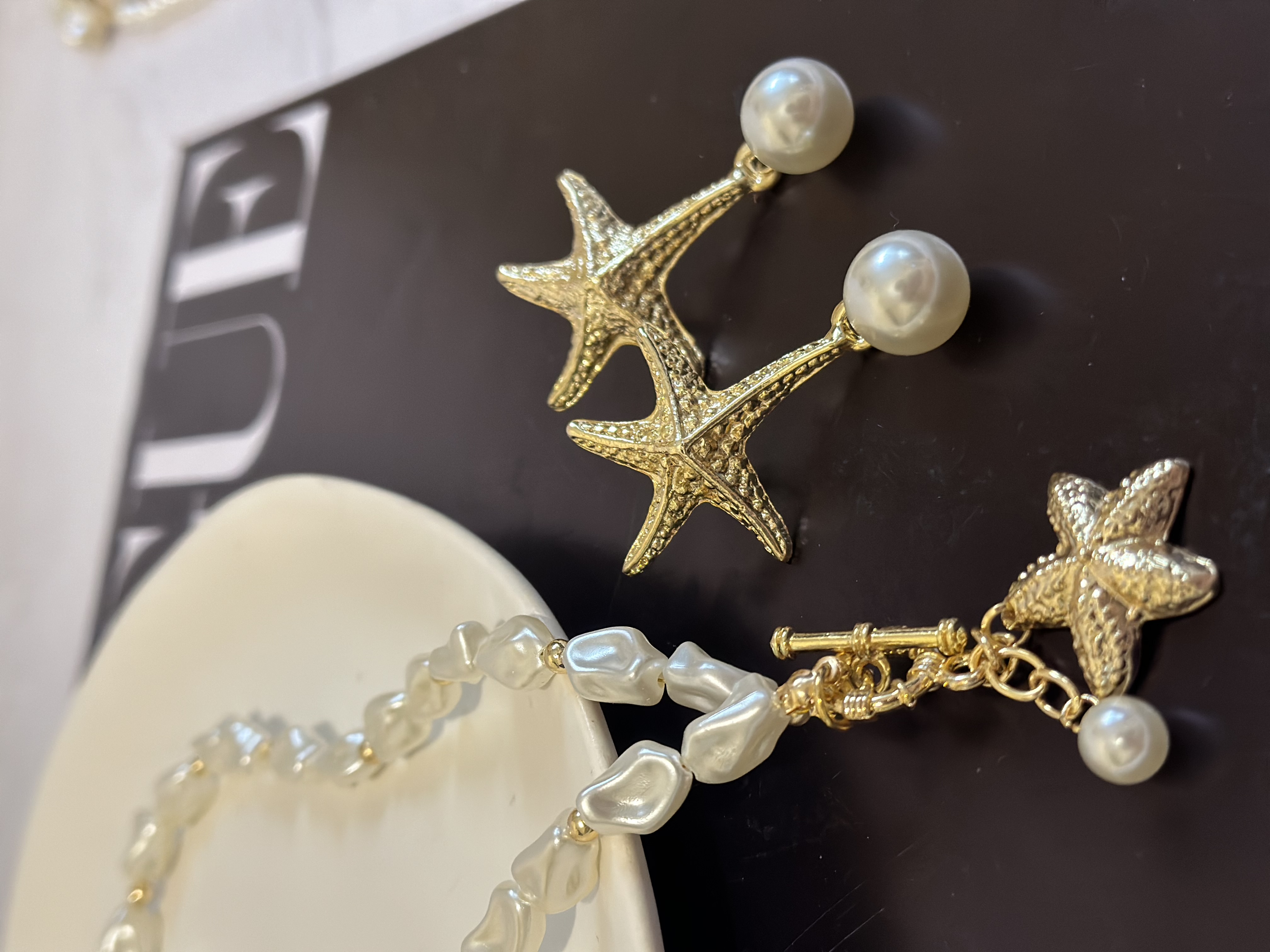 گردنبند زنانه مرواریدی چارم دار(آویز) ستاره دریایی