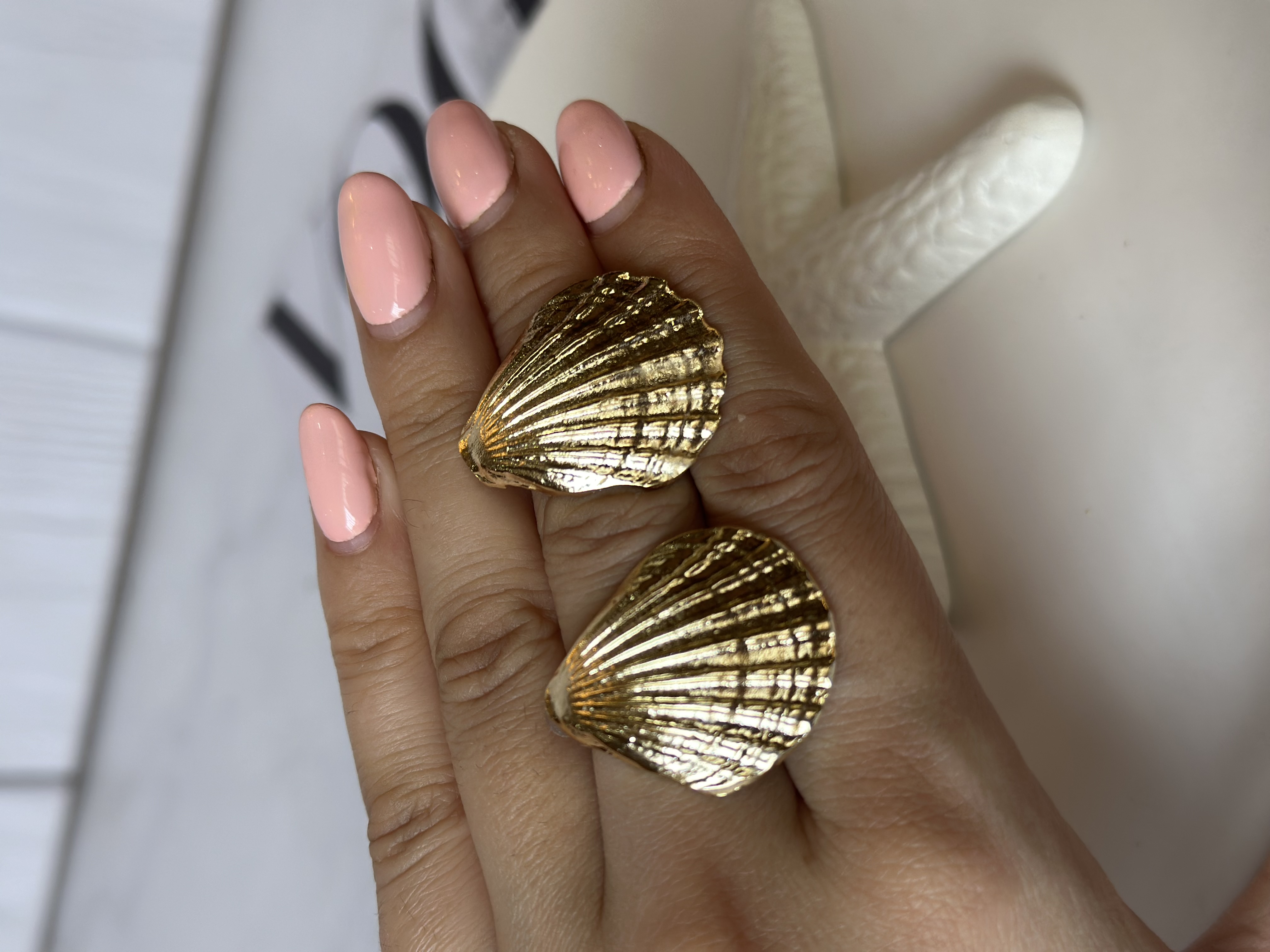 گوشواره زنانه صدفی ورشو طلایی