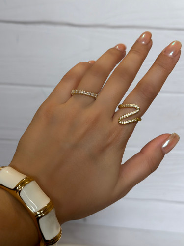 انگشتر زنانه نگین دار طلایی