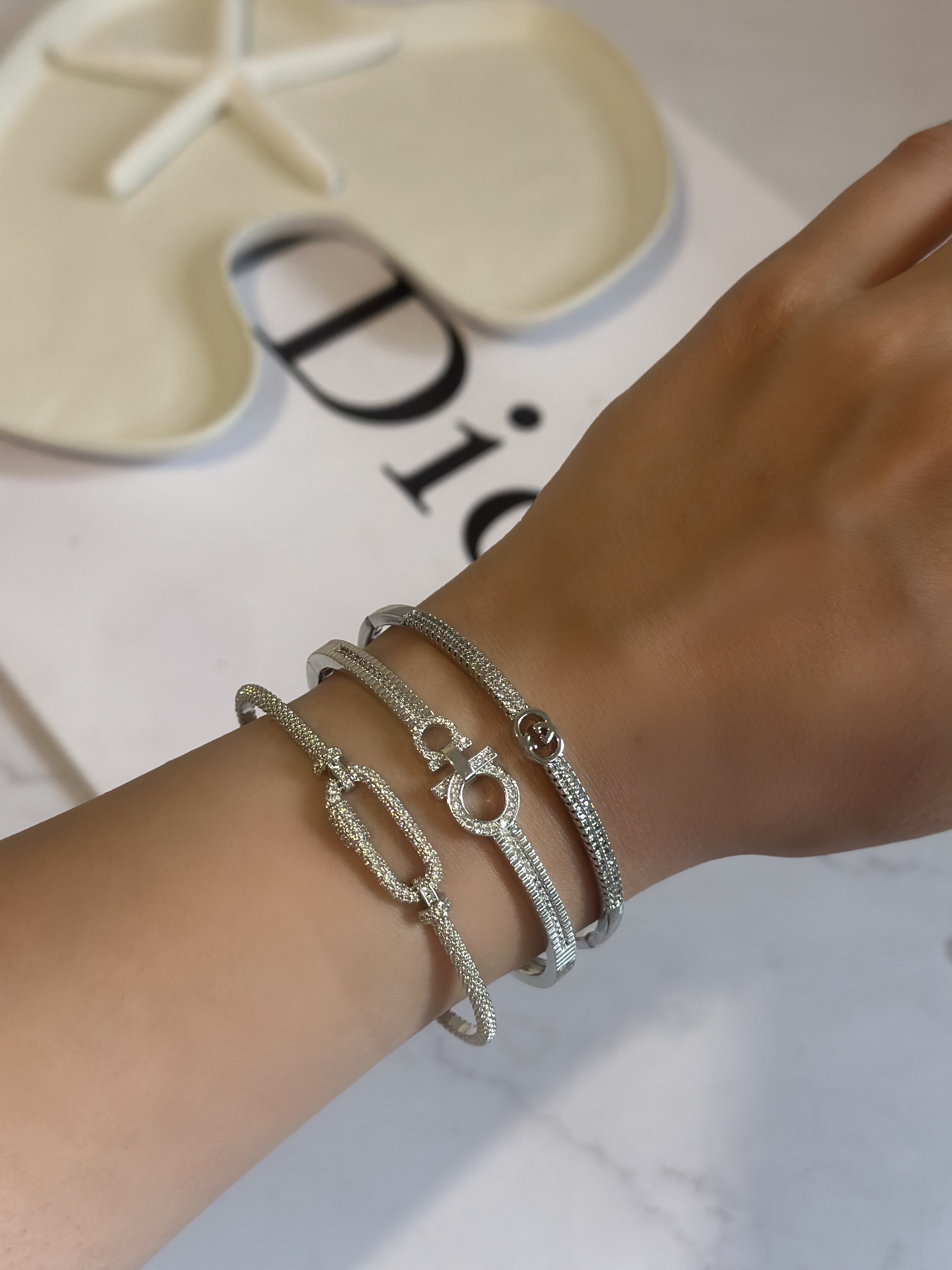 دستبند النگویی نگین دار کیفیت عالی