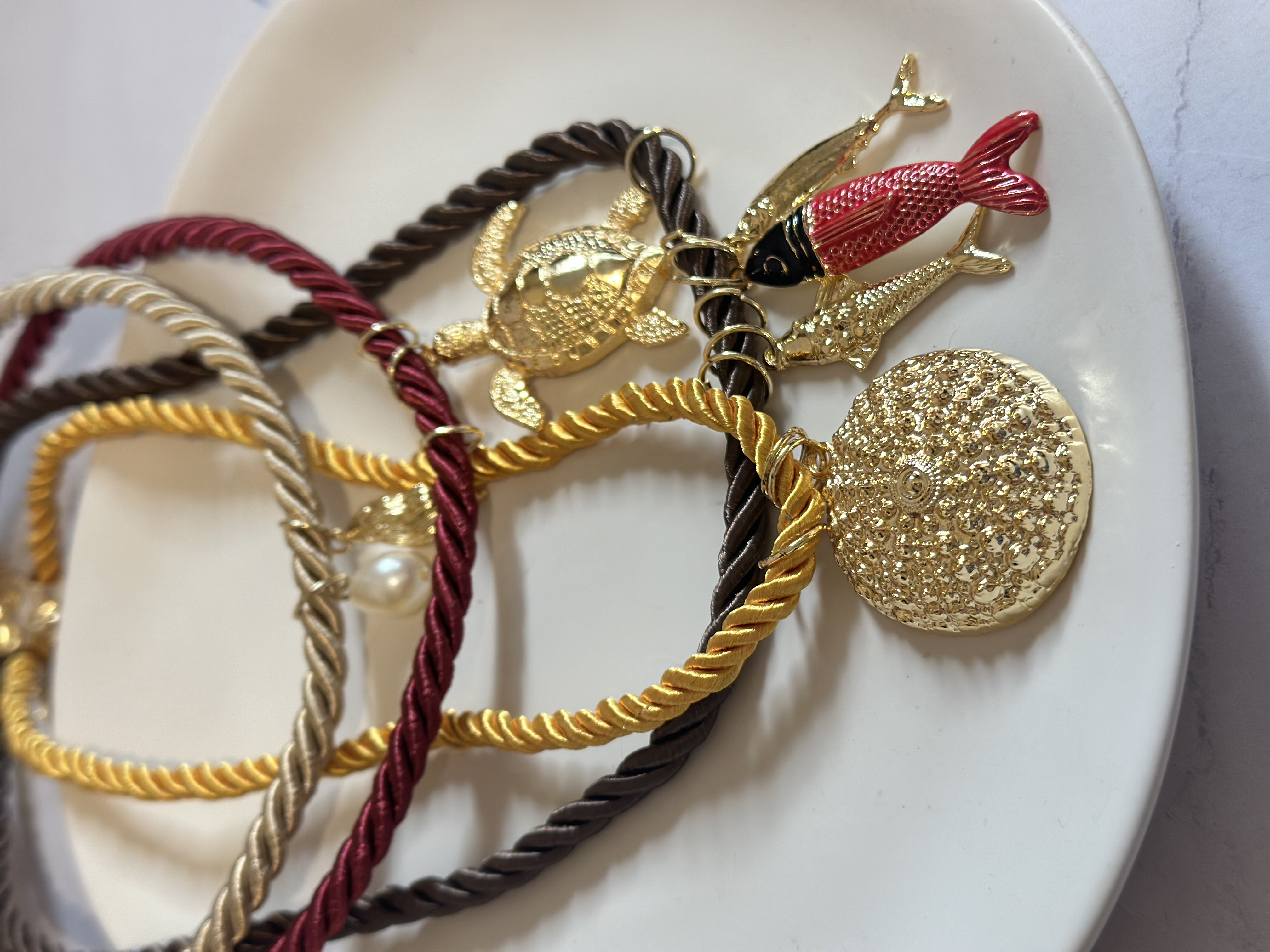 گردنبند کنفی ۴ تایی اویز دریایی