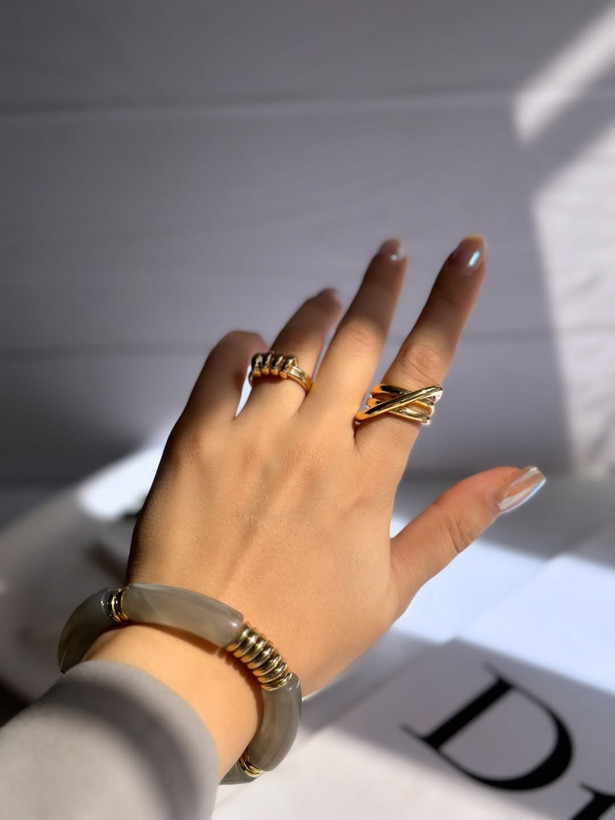 دستبند زنانه رزینی کشی طوسی