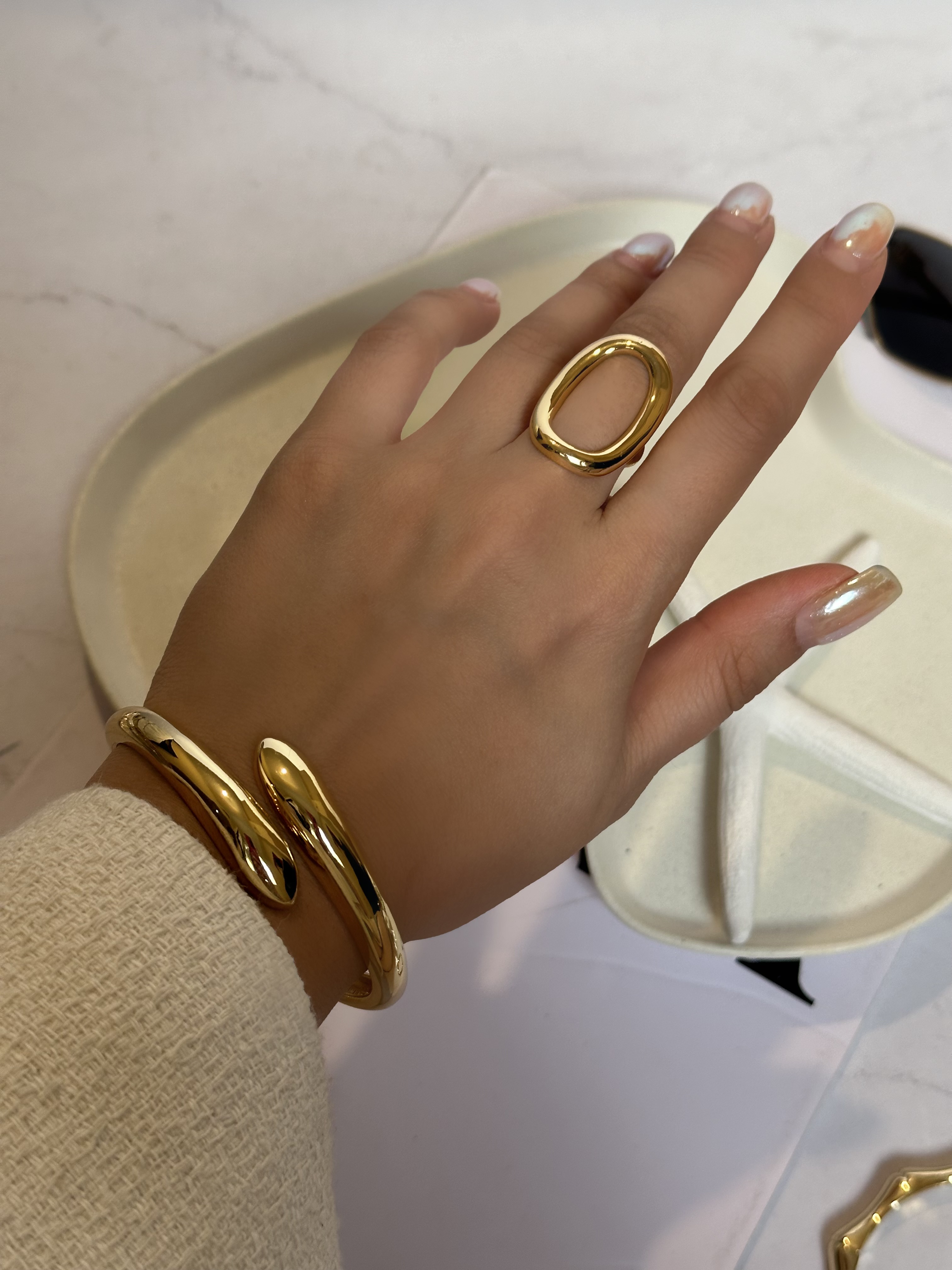 انگشتر زنانه طرح طلا