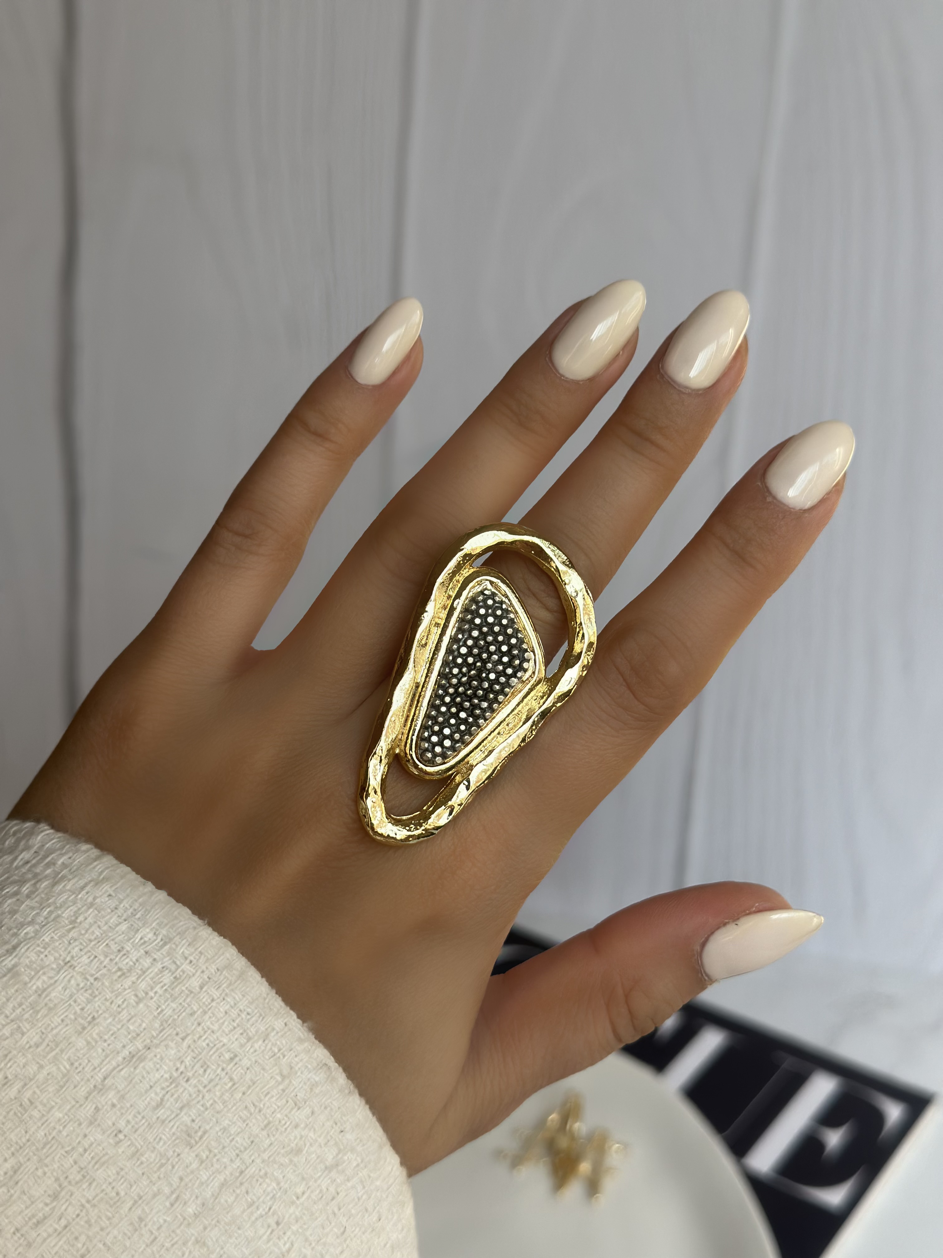 انکشتر زنانه ورشو دو رنگ طرح خاص