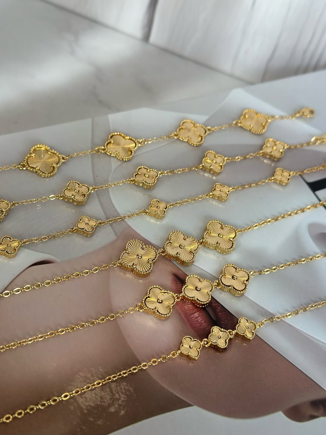 دستبند طلایی ونکلیف تراش دو رو مستر کوالیتی