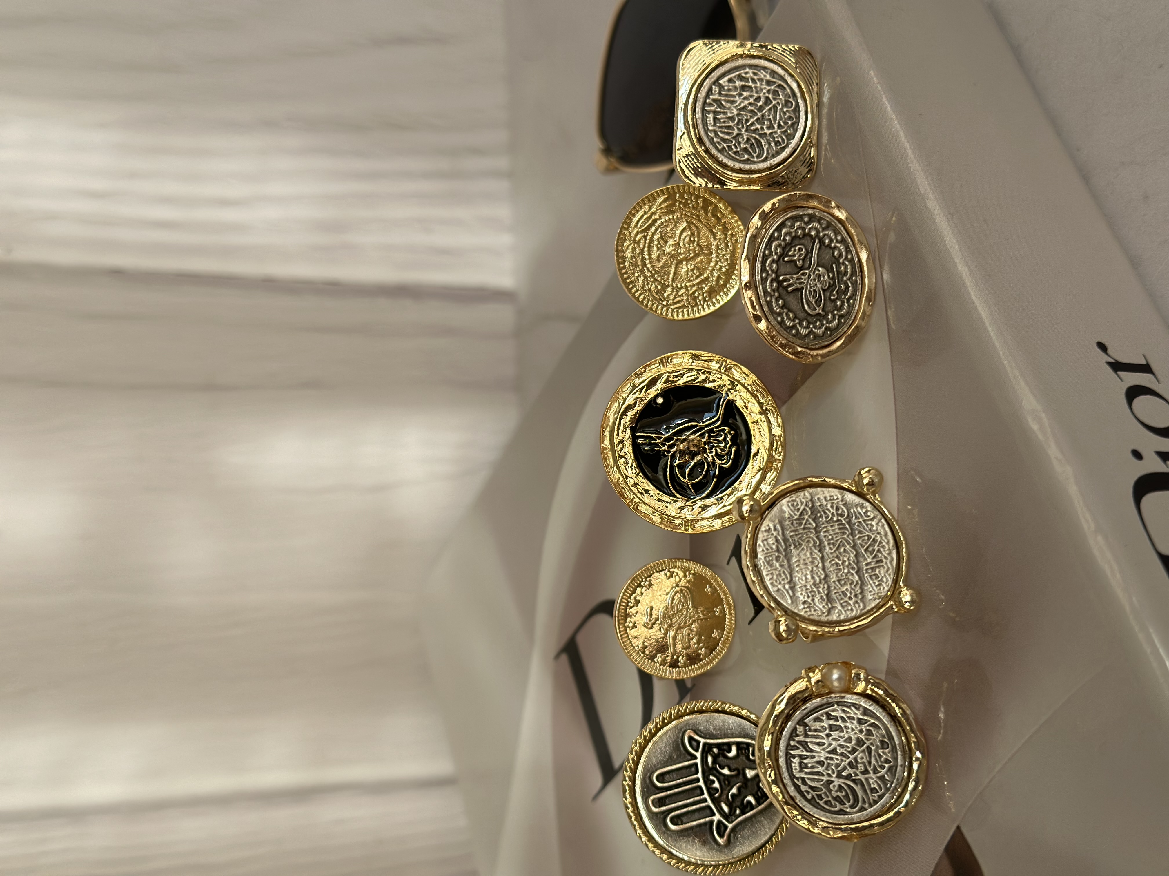 انگشتر زنانه ونیکاد