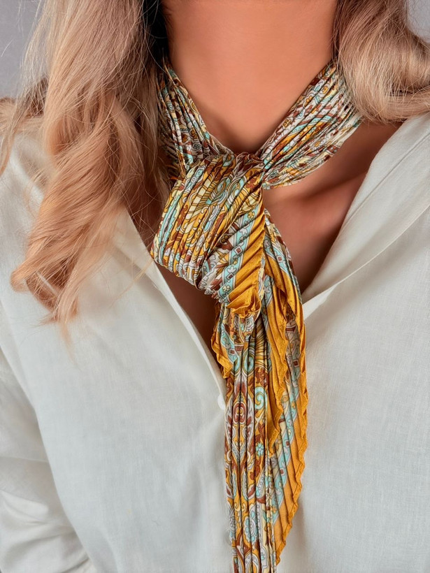 مینی اسکارف پلیسه