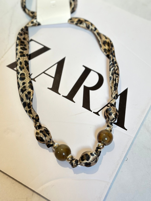 گردنبند زنانه کرم قهوه ای پلنگی