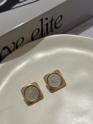 گوشواره زنانه طرح سکه قدیمی