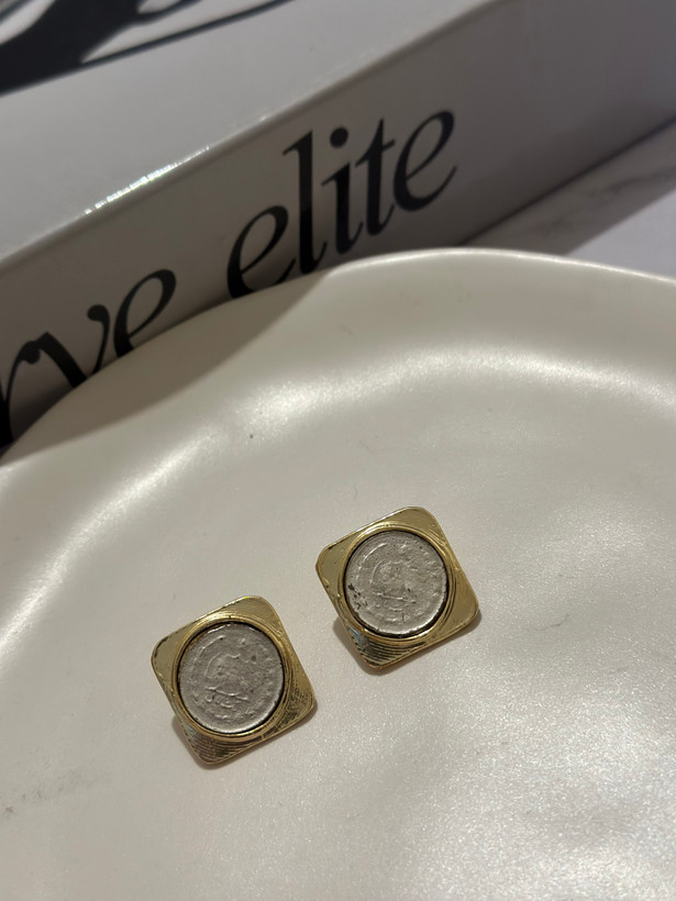 گوشواره زنانه طرح سکه قدیمی