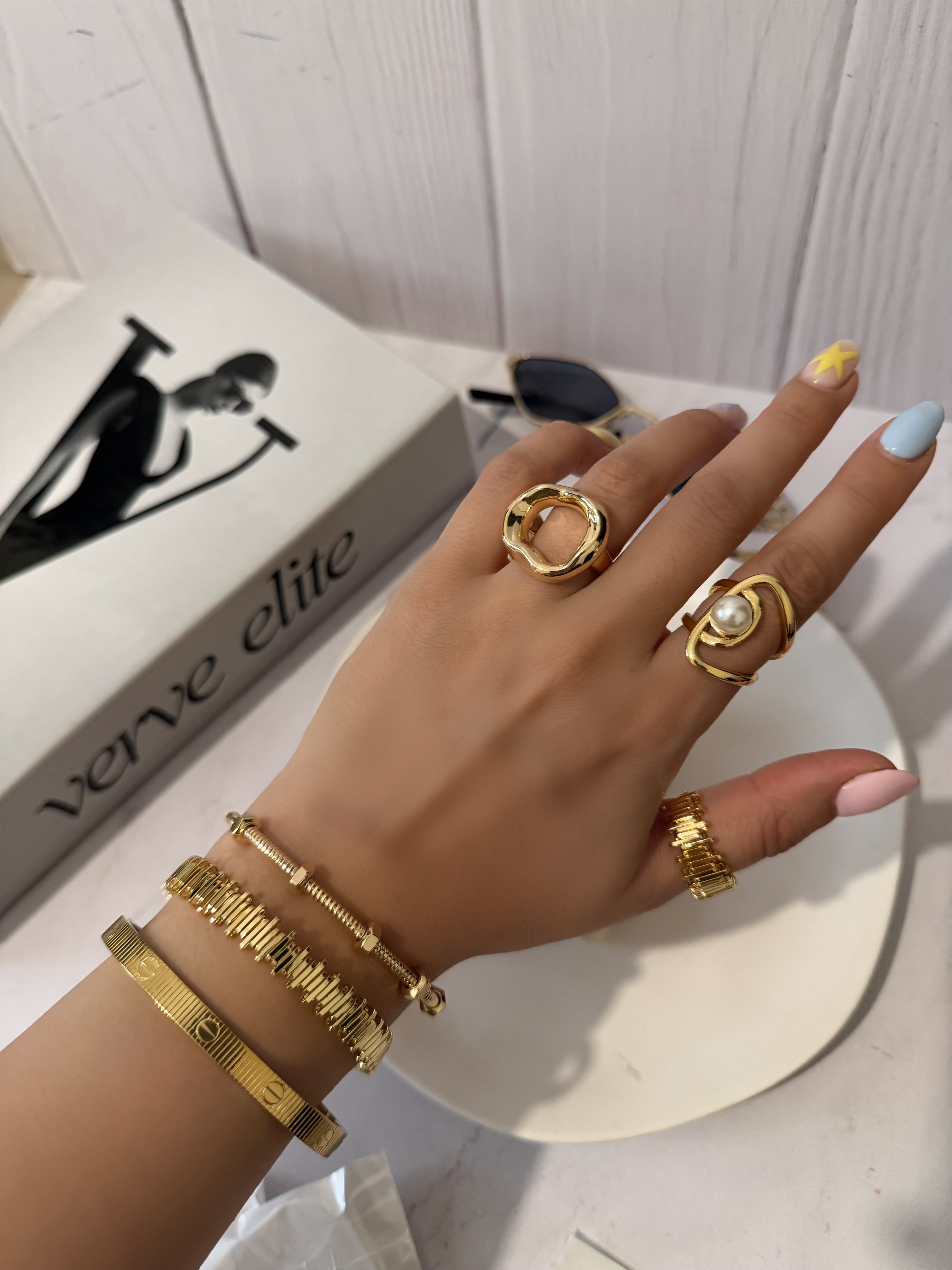 دستبند زنانه طرح طلا متنوع